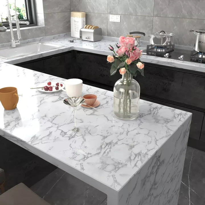 ADHESIVO TIPO MARMOL BLANCO 60CM x 2.5 MTS .